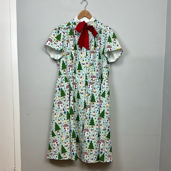 NWOT Unique Vintage Cora Swing Dress – Forest Gnome Christmas Scene Sz 3X - Picture 7 of 14